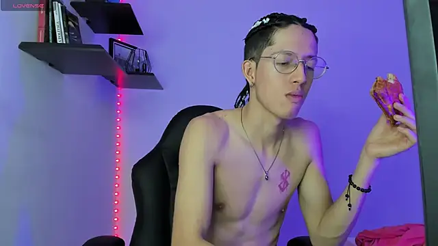 manu vera online show from 7, 3, 2025