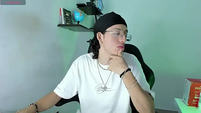 manu vera online show from 6, 11, 2025