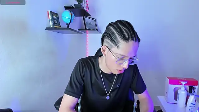 manu vera online show from 6, 11, 2025