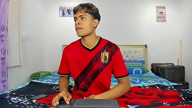 Snapshot of dafnezahiraa_ chatting on 4, 1, 2025 dafnezahiraa  online show from 4, 1, 2025