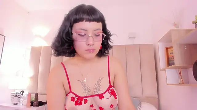 Snapshot of Haru_Bonny chatting on 13, 12, 2024 Haru Bonny online show from 13, 12, 2024