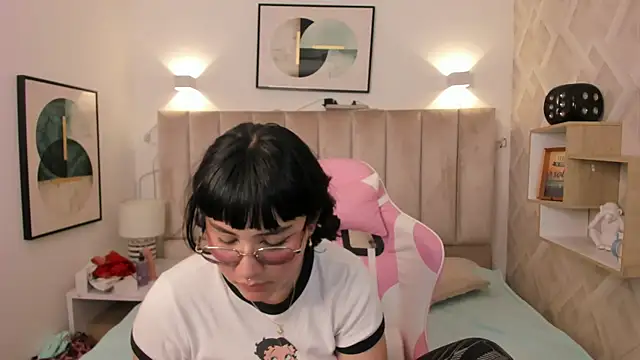 Haru Bonny online show from 4, 2, 2026