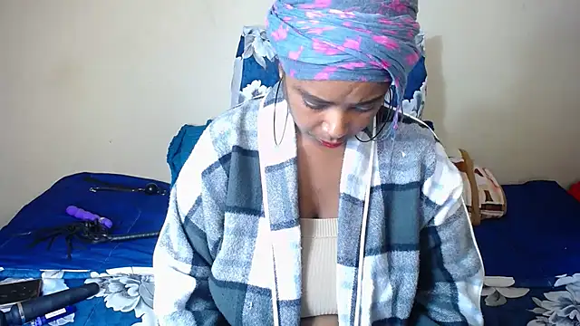 2Sweetysmile online show from 28, 10, 2025