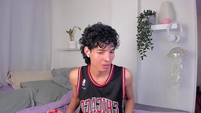 santy-kitty online show from 3, 2, 2026