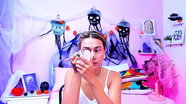 Snapshot of HannaPretthy chatting on 24, 10, 2025 HannaPretthy online show from 24, 10, 2025