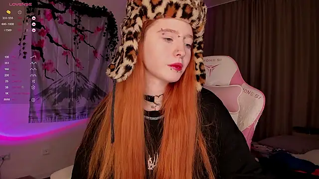 ScarletRos3 online show from 4, 12, 2024