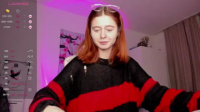 ScarletRos3 online show from 10, 2, 2025