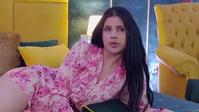 GiuliaHarvey online show from 7, 3, 2025