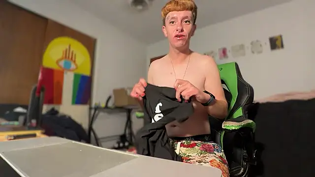 Snapshot of twentywithafelonyy chatting on 3, 12, 2025 twentywithafelonyy online show from 3, 12, 2025