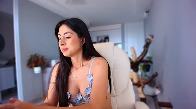 auroracaruso11 online show from 22, 3, 2025