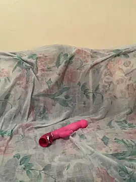 Layla-daloua online show from 5, 10, 2025