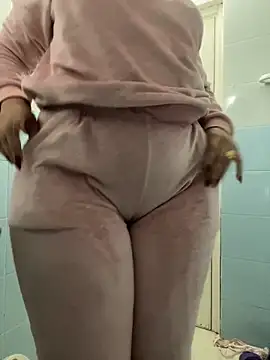 Layla-daloua online show from 6, 2, 2026