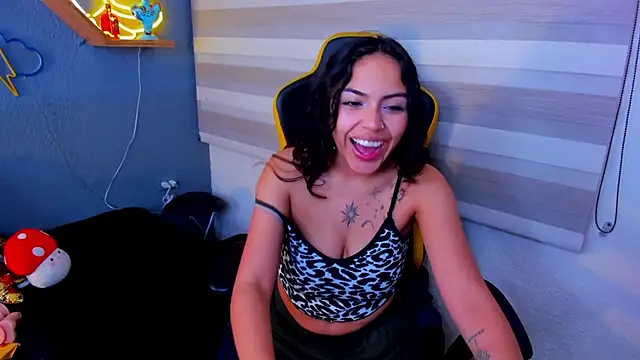Liittleluaa  online show from 3, 12, 2024