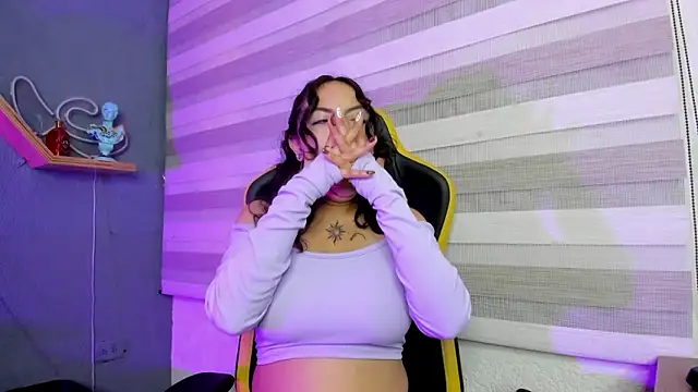 Liittleluaa  online show from 14, 12, 2024