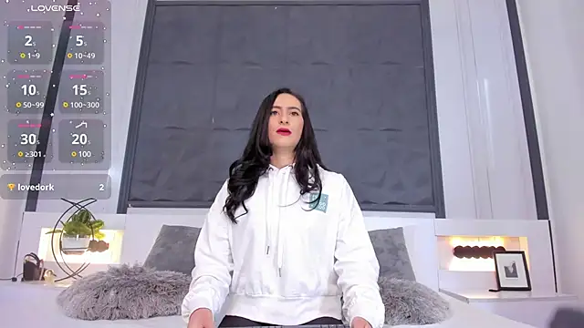 SaraGomez1 online show from 17, 12, 2024