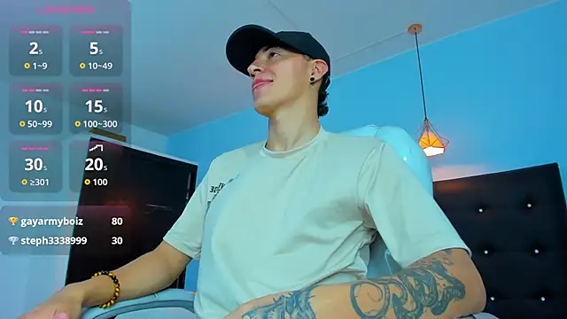 Snapshot of Lobo_17_ chatting on 29, 10, 2025 Lobo 17 online show from 29, 10, 2025