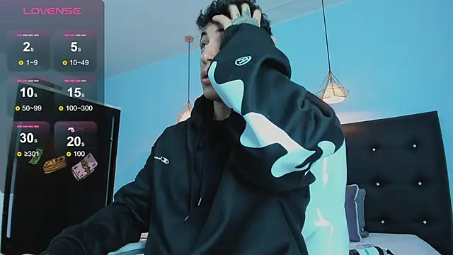 Snapshot of Lobo_17_ chatting on 11, 11, 2025 Lobo 17 online show from 11, 11, 2025