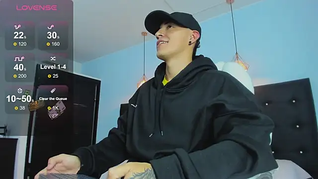 Snapshot of Lobo_17_ chatting on 14, 11, 2025 Lobo 17 online show from 14, 11, 2025