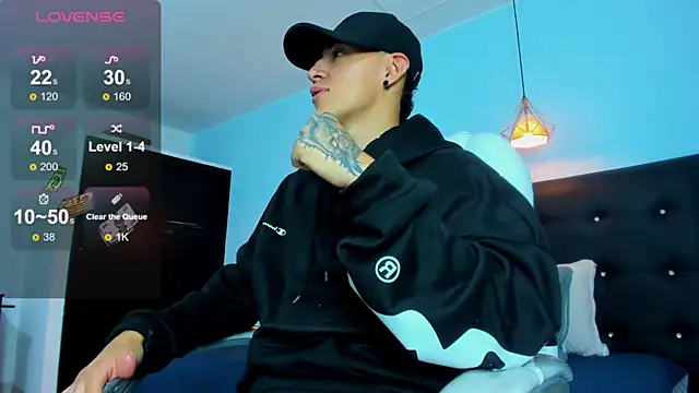 Snapshot of Lobo_17_ chatting on 19, 11, 2025 Lobo 17 online show from 19, 11, 2025