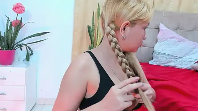 Snapshot of Annaraquel_ chatting on 6, 11, 2025 Annaraquel online show from 6, 11, 2025