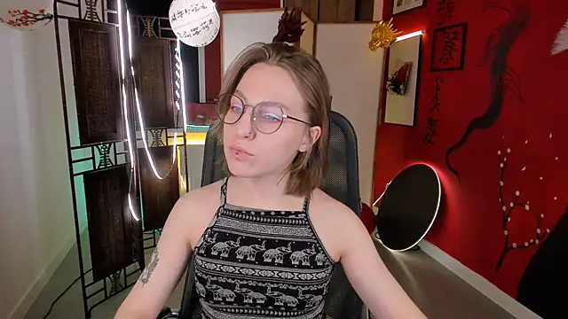 AphexQueen online show from 18, 2, 2025