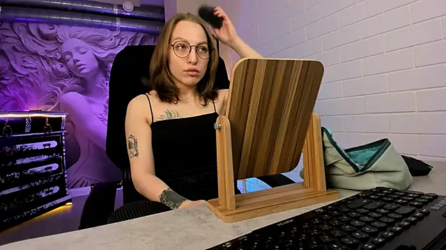 AphexQueen online show from 2, 11, 2025