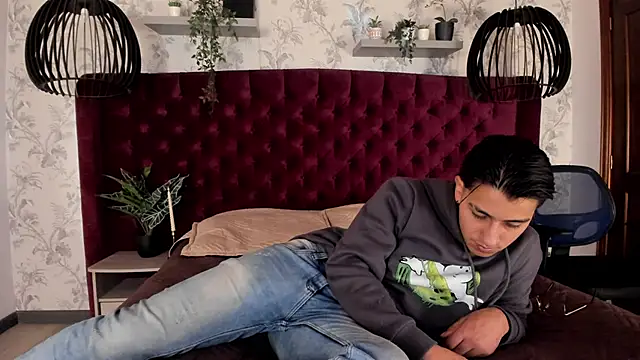 Andy Joy  online show from 28, 11, 2025