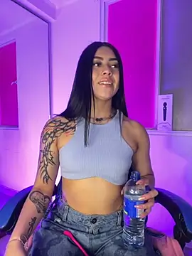 emily 22x online show from 11, 11, 2025