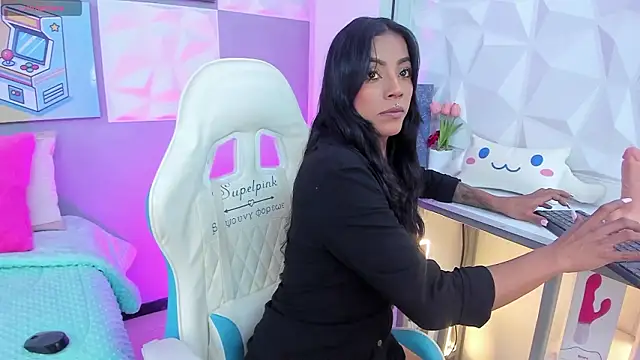 Amber villalobos  online show from 24, 3, 2026