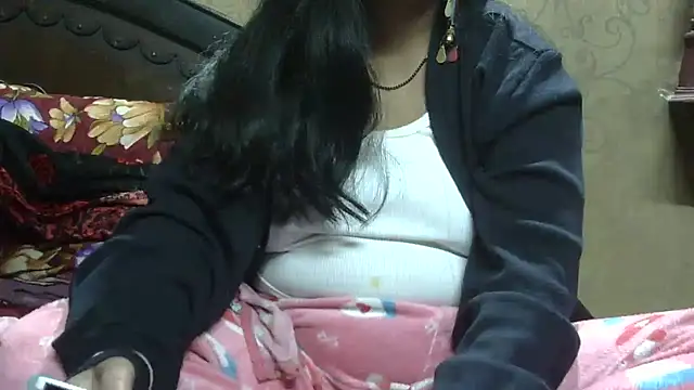 Tameesh sexy mistress online show from 8, 2, 2025