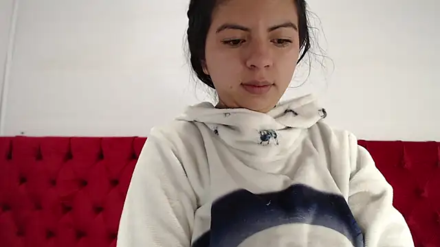 CarolineBrunx online show from 5, 1, 2025