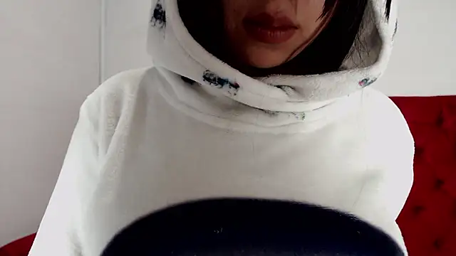 CarolineBrunx online show from 13, 1, 2025