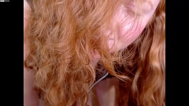 Snapshot of Scarlettredff chatting on 27, 11, 2025 Scarlettredff online show from 27, 11, 2025