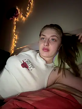 sexyy girl  online show from 17, 12, 2025