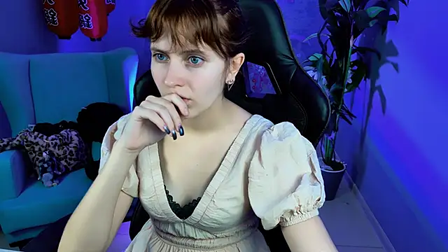 Snapshot of LolaAsmus chatting on 17, 10, 2025 LolaAsmus online show from 17, 10, 2025