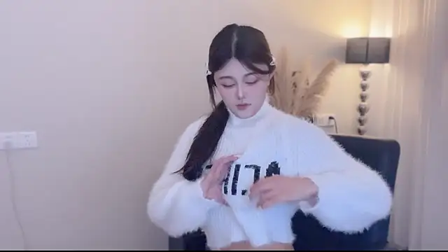 Strawberrybabyy1 online show from 17, 1, 2026