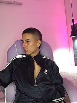 JackSwan18 online show from 9, 10, 2025