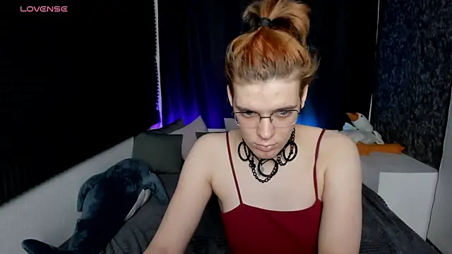 KIKI Krash online show from 6, 12, 2024