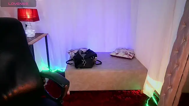 Snapshot of Jsneiidy_ATH chatting on 10, 9, 2025 Jsneiidy ATH online show from 10, 9, 2025