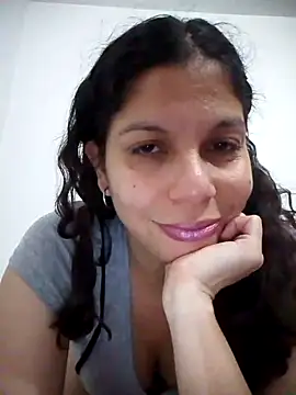 Snapshot of Carliina_Soussa chatting on 13, 2, 2025 Carliina Soussa online show from 13, 2, 2025