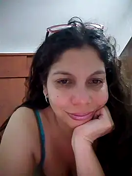 Snapshot of Carliina_Soussa chatting on 14, 3, 2025 Carliina Soussa online show from 14, 3, 2025