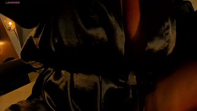 Snapshot of SavannahStorm chatting on 13, 11, 2025 SavannahStorm online show from 13, 11, 2025