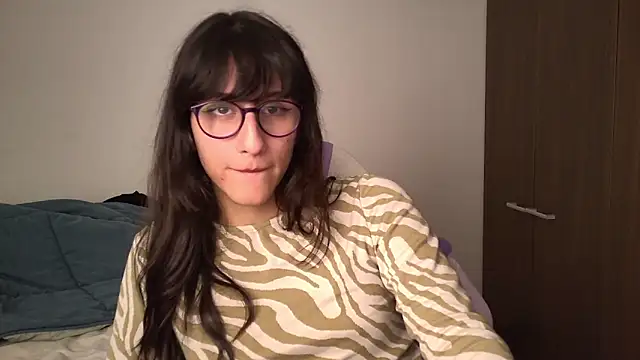 Snapshot of Alice_love29 chatting on 11, 12, 2024 Alice love29 online show from 11, 12, 2024