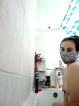 MikaKors online show from 5, 12, 2024