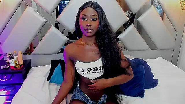 Nahomi-Hill online show from 28, 2, 2025