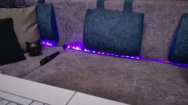 blackcat142 online show from 4, 12, 2025