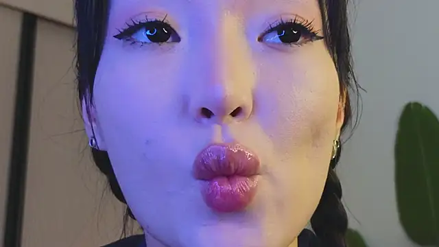 AudreyMell online show from 3, 12, 2024