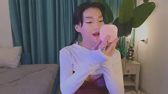 AudreyMell online show from 6, 12, 2024