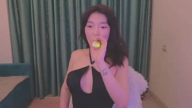 AudreyMell online show from 6, 1, 2025