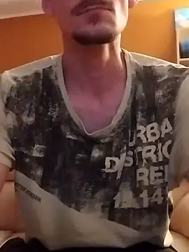 Snapshot of Crazzy_Maiky chatting on 8, 12, 2024 Crazzy Maiky online show from 8, 12, 2024